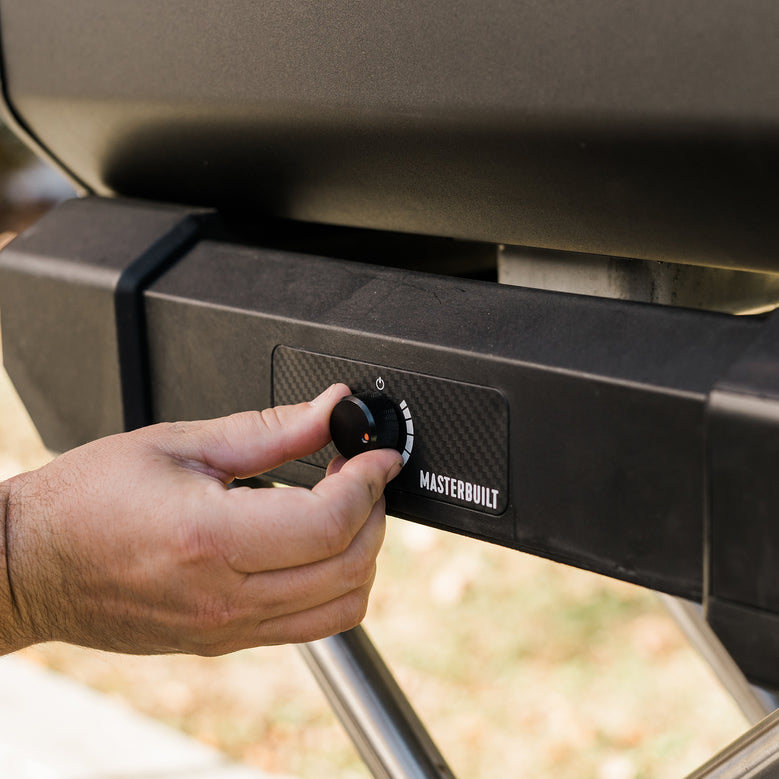 Masterbuilt Portable Charcoal BBQ and Smoker