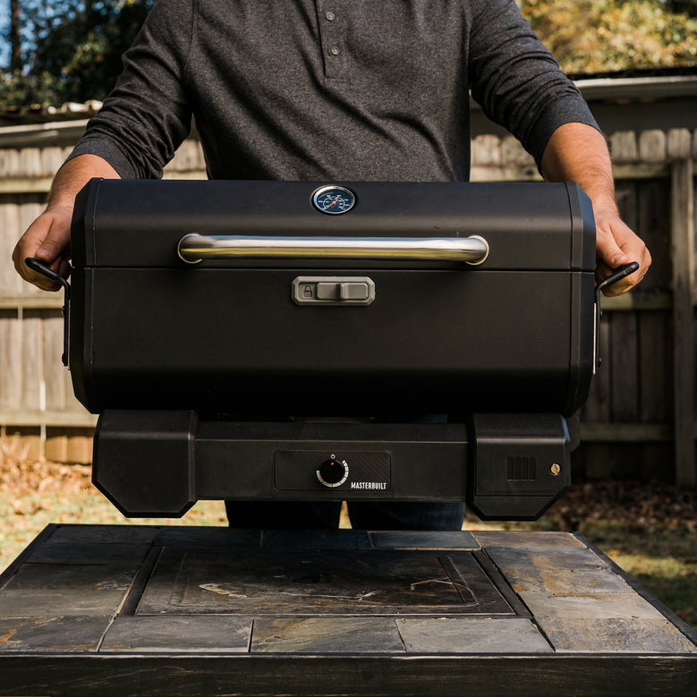 Masterbuilt Portable Charcoal BBQ and Smoker