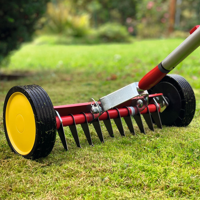 Wolf Garten UR-M3 Scarifying Roller Rake