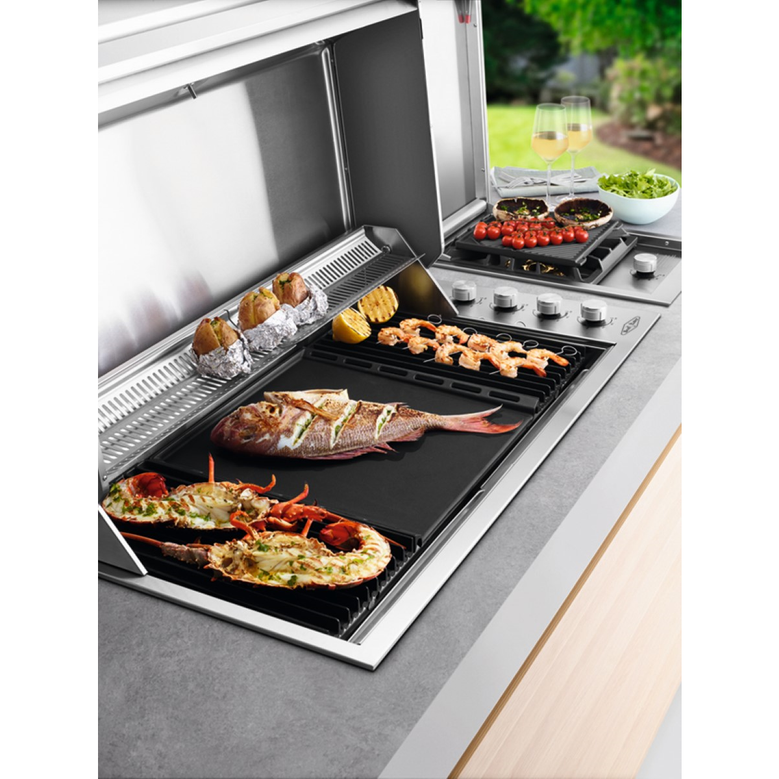 BeefEater Signature Proline 6 Burner Built-in BBQ with Hood
